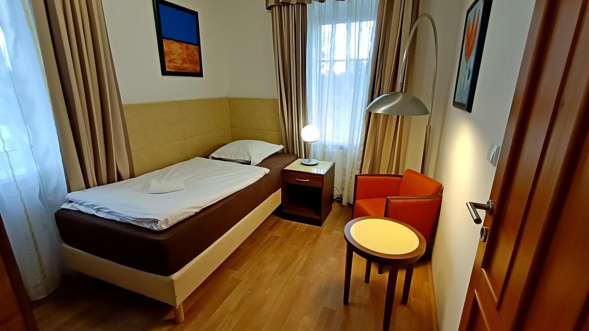Apartments Gato Karlovy Vary Dalovice Zewnętrze zdjęcie
